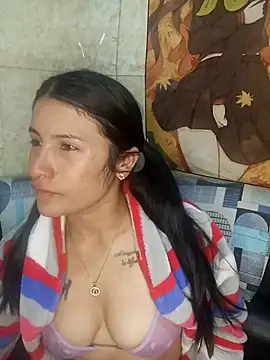 Snapshot of karinnahotdirty chatting on September 18, 2025, 1:51 am karinnahotdirty online show from September 18, 2025, 1:51 am