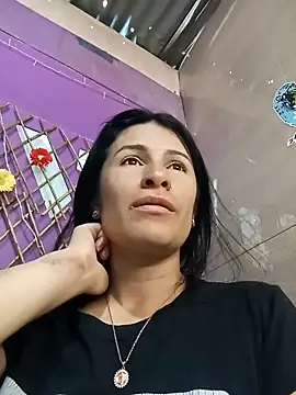 Snapshot of karinnahotdirty chatting on September 19, 2025, 6:30 pm karinnahotdirty online show from September 19, 2025, 6:30 pm