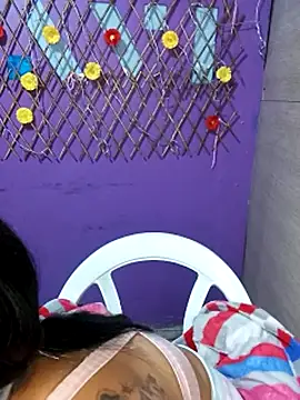 Snapshot of karinnahotdirty chatting on September 27, 2025, 11:43 pm karinnahotdirty online show from September 27, 2025, 11:43 pm