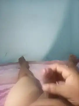 cora08 online show from September 30, 2025, 9:42 pm