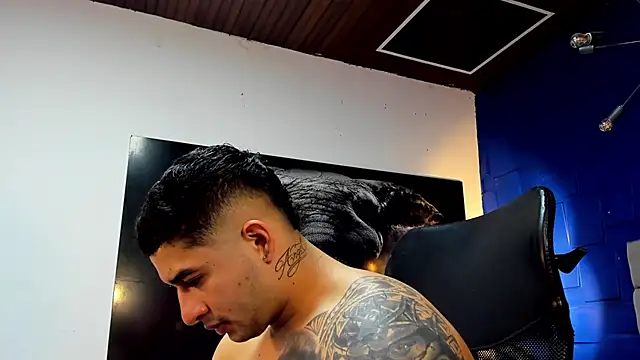 king falconer online show from November 19, 2025, 1:16 am