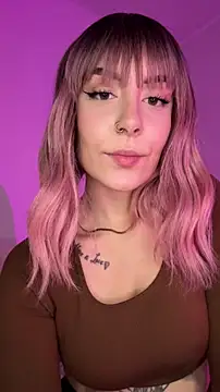 alesziarose online show from November 20, 2025, 6:18 pm