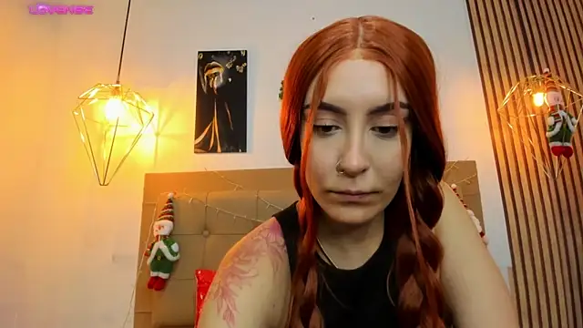 alesziarose online show from December 5, 2025, 7:21 pm