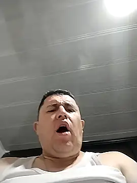 BigCristh79 online show from October 30, 2025, 12:28 pm