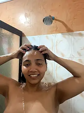 effie castroo online show from November 9, 2025, 1:37 am