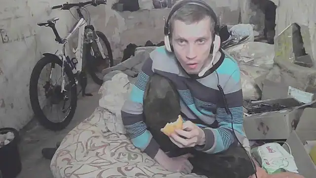 makarov1993 online show from October 16, 2025, 11:22 am