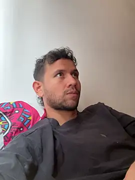 Snapshot of Michaell_Spinelly chatting on September 10, 2025, 4:51 pm Michaell Spinelly online show from September 10, 2025, 4:51 pm