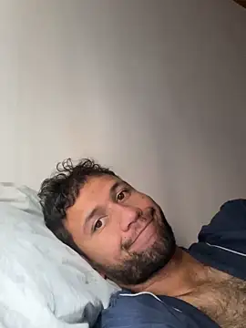 Snapshot of Michaell_Spinelly chatting on September 24, 2025, 3:15 pm Michaell Spinelly online show from September 24, 2025, 3:15 pm