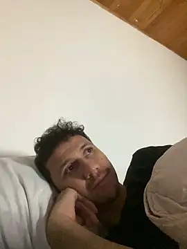 Snapshot of Michaell_Spinelly chatting on September 28, 2025, 4:51 am Michaell Spinelly online show from September 28, 2025, 4:51 am