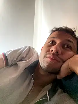 Snapshot of Michaell_Spinelly chatting on October 5, 2025, 2:15 pm Michaell Spinelly online show from October 5, 2025, 2:15 pm