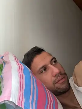 Snapshot of Michaell_Spinelly chatting on October 8, 2025, 5:10 pm Michaell Spinelly online show from October 8, 2025, 5:10 pm