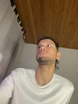 Snapshot of Michaell_Spinelly chatting on October 9, 2025, 10:41 pm Michaell Spinelly online show from October 9, 2025, 10:41 pm