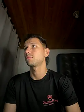 Snapshot of Michaell_Spinelly chatting on October 18, 2025, 11:16 pm Michaell Spinelly online show from October 18, 2025, 11:16 pm