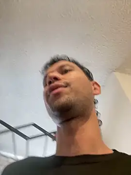 Snapshot of Michaell_Spinelly chatting on October 19, 2025, 1:23 pm Michaell Spinelly online show from October 19, 2025, 1:23 pm