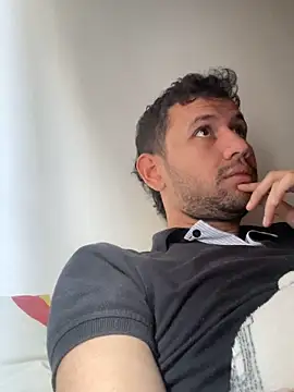 Snapshot of Michaell_Spinelly chatting on October 26, 2025, 2:34 pm Michaell Spinelly online show from October 26, 2025, 2:34 pm