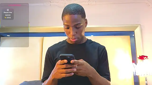 Snapshot of CharlesBrown_ chatting on October 29, 2025, 9:16 pm CharlesBrown online show from October 29, 2025, 9:16 pm