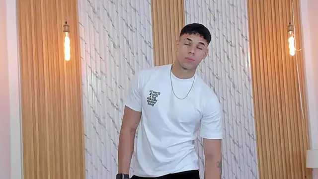 Snapshot of thomas_walker0 chatting on October 30, 2025, 11:44 am thomas walker0 online show from October 30, 2025, 11:44 am