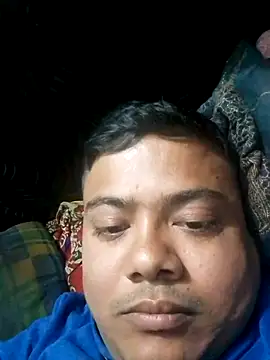 Snapshot of CatchingBouquet chatting on November 19, 2025, 2:39 pm CatchingBouquet online show from November 19, 2025, 2:39 pm