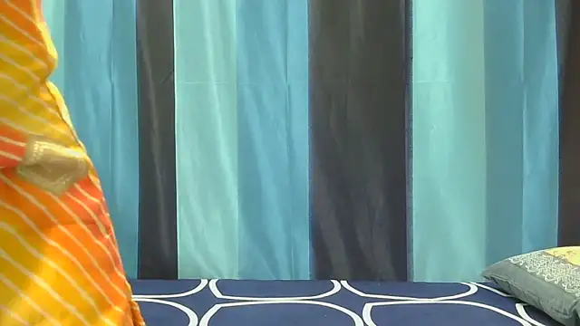 Aarti misty71 online show from November 3, 2025, 5:20 am