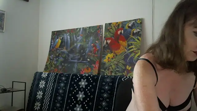 sweetdolly20 online show from November 1, 2025, 7:10 am