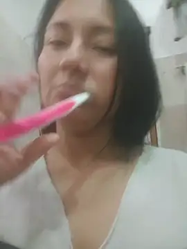 mafe velezzz online show from December 2, 2025, 3:29 pm