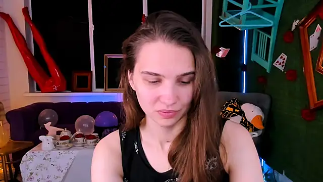 Snapshot of TessaMill chatting on September 23, 2025, 5:10 am TessaMill online show from September 23, 2025, 5:10 am