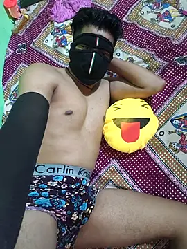 Snapshot of Dassing_strip_couple chatting on October 2, 2025, 9:11 pm Dassing strip couple online show from October 2, 2025, 9:11 pm