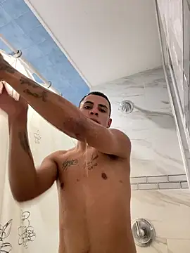 Snapshot of david_omr chatting on November 1, 2025, 11:51 pm david omr online show from November 1, 2025, 11:51 pm