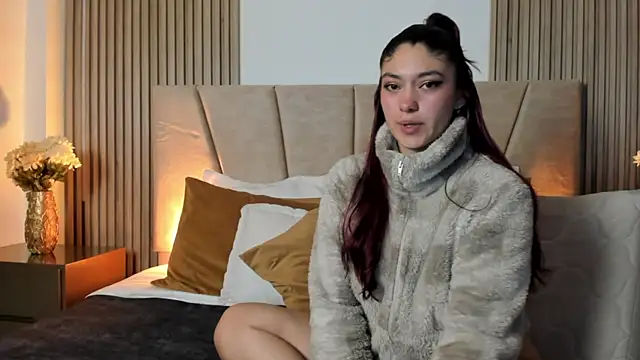 Snapshot of Victoria_Beaumont chatting on October 4, 2025, 12:14 pm Victoria Beaumont online show from October 4, 2025, 12:14 pm