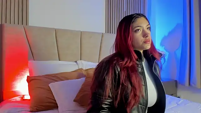 Snapshot of Victoria_Beaumont chatting on November 18, 2025, 11:36 am Victoria Beaumont online show from November 18, 2025, 11:36 am