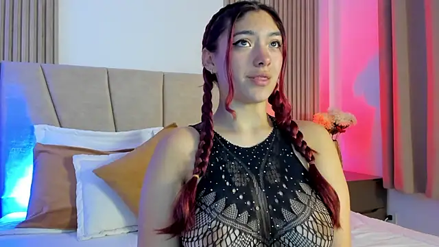 Snapshot of Victoria_Beaumont chatting on November 21, 2025, 11:53 am Victoria Beaumont online show from November 21, 2025, 11:53 am