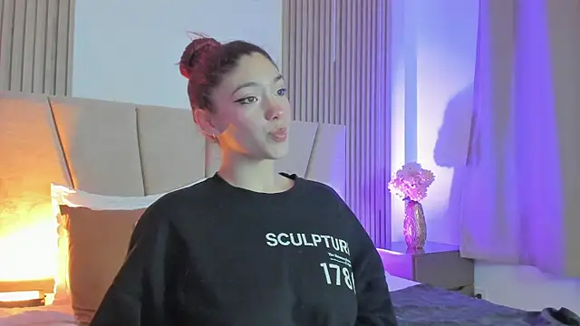 Snapshot of Victoria_Beaumont chatting on December 3, 2025, 12:03 pm Victoria Beaumont online show from December 3, 2025, 12:03 pm