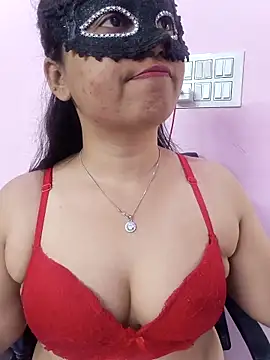 Snapshot of Iampriyaaa15 chatting on November 15, 2025, 7:05 am Iampriyaaa15 online show from November 15, 2025, 7:05 am