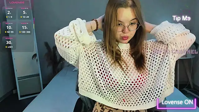 RadiantFairy online show from September 14, 2025, 2:22 am