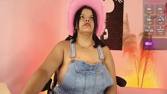 Iamlola  online show from September 27, 2025, 3:44 am