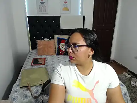 maria sexx96 online show from September 10, 2025, 4:18 pm