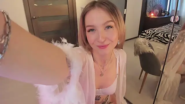 Annie Leone online show from October 4, 2025, 11:19 am