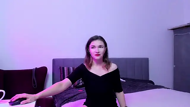 Katherine Twilight online show from November 6, 2025, 3:46 pm