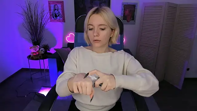 Snapshot of AuroraWrenfield chatting on November 26, 2025, 4:24 am AuroraWrenfield online show from November 26, 2025, 4:24 am