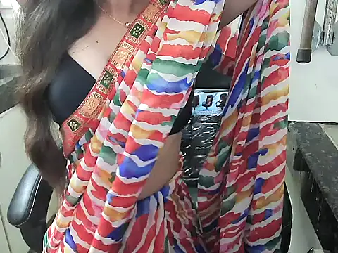 Snapshot of lovepihuu chatting on October 8, 2025, 5:16 am lovepihuu online show from October 8, 2025, 5:16 am