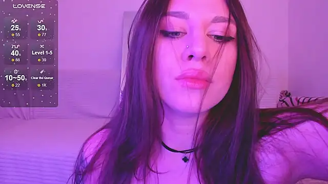 Lil Foxy9 online show from December 2, 2025, 4:02 pm