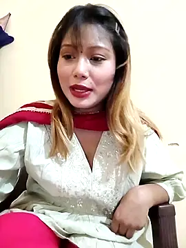 alexa cam44 online show from October 4, 2025, 7:34 pm