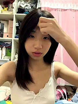 xiaotao-999 online show from November 6, 2025, 3:57 pm