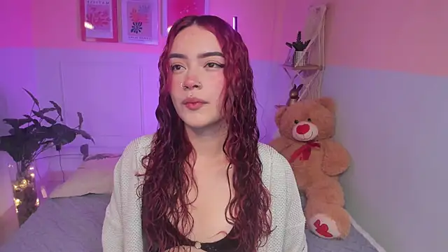 Snapshot of Camila_Rivers chatting on December 2, 2025, 4:18 am Camila Rivers online show from December 2, 2025, 4:18 am