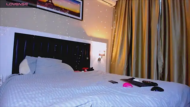 marrenaa online show from December 15, 2025, 6:06 am