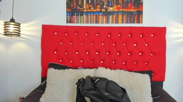 Snapshot of carolinacrus01 chatting on October 25, 2025, 6:35 pm carolinacrus01 online show from October 25, 2025, 6:35 pm