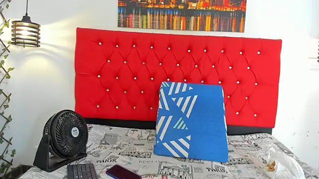 Snapshot of carolinacrus01 chatting on November 3, 2025, 2:51 pm carolinacrus01 online show from November 3, 2025, 2:51 pm