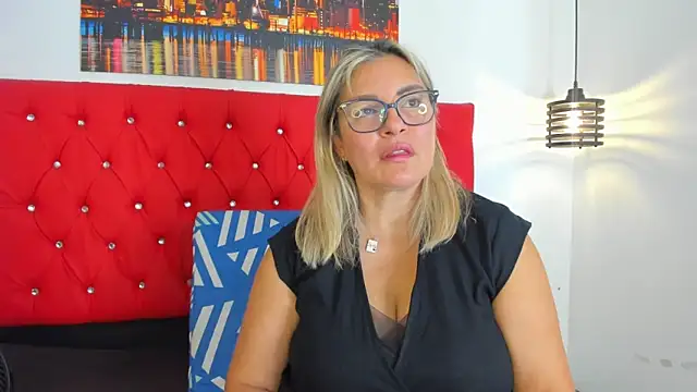 Snapshot of carolinacrus01 chatting on November 30, 2025, 2:54 pm carolinacrus01 online show from November 30, 2025, 2:54 pm