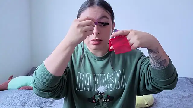 MiaKimky online show from October 21, 2025, 4:51 pm