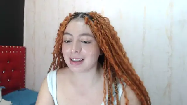 MiaKimky online show from December 15, 2025, 4:22 pm